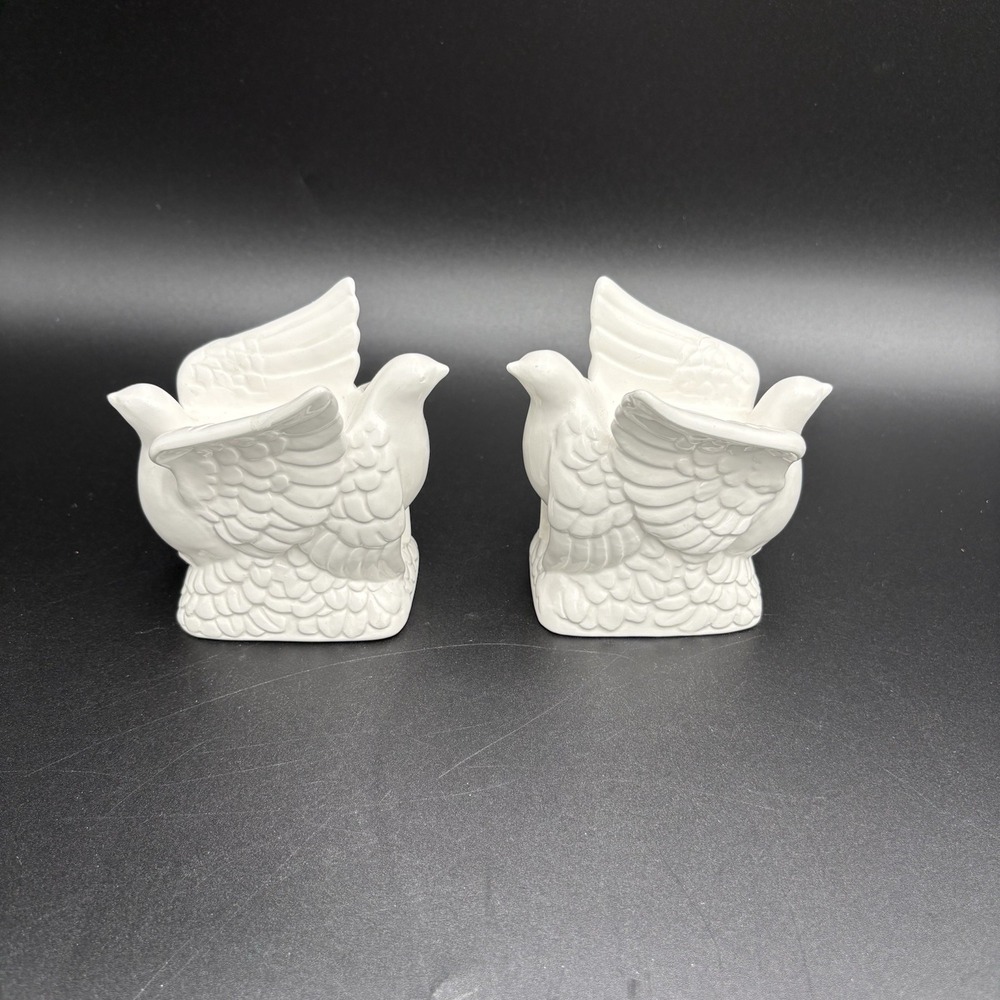 Pair‎ of Vintage Silvestri White Ceramic Dove / Love Bird Candlestick Holders